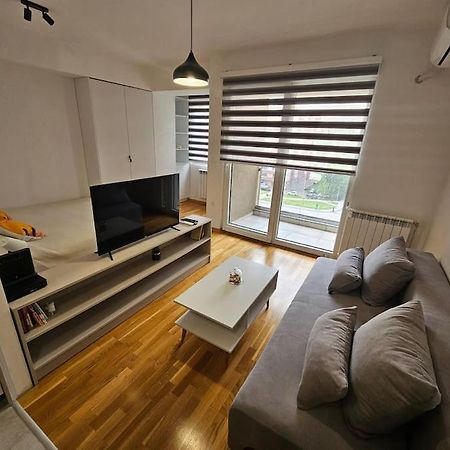 Milo Apartment Скопье Экстерьер фото
