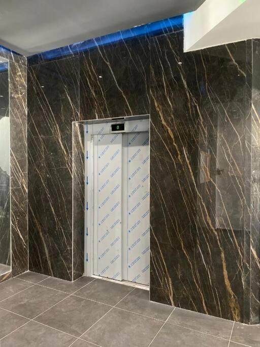 Milo Apartment Скопье Экстерьер фото