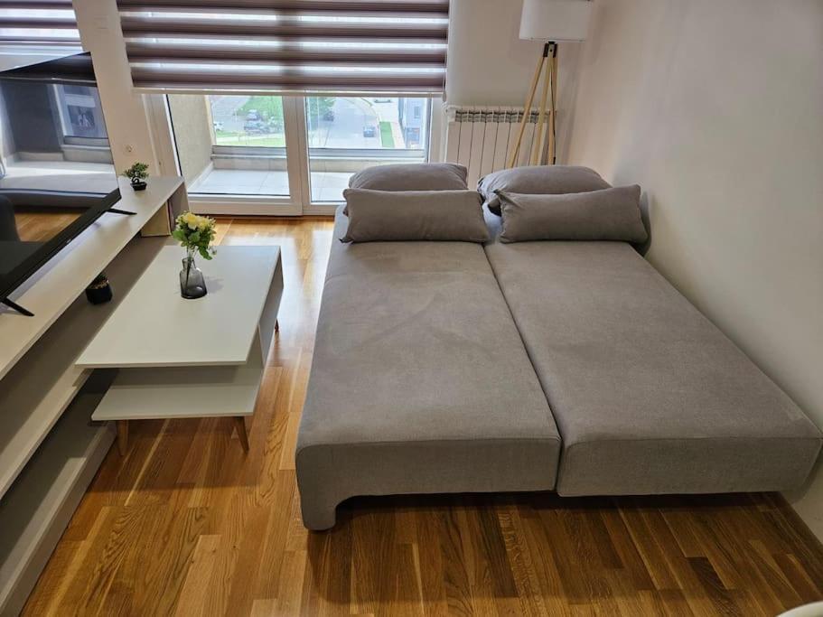 Milo Apartment Скопье Экстерьер фото