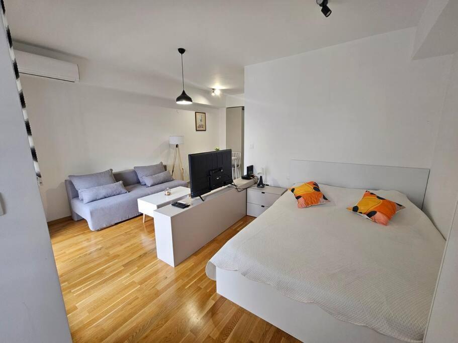 Milo Apartment Скопье Экстерьер фото